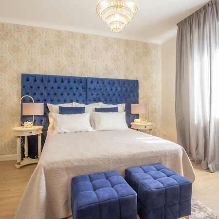 Crys: Apartments, Holiday, Business, Blu Verona Dış mekan fotoğraf